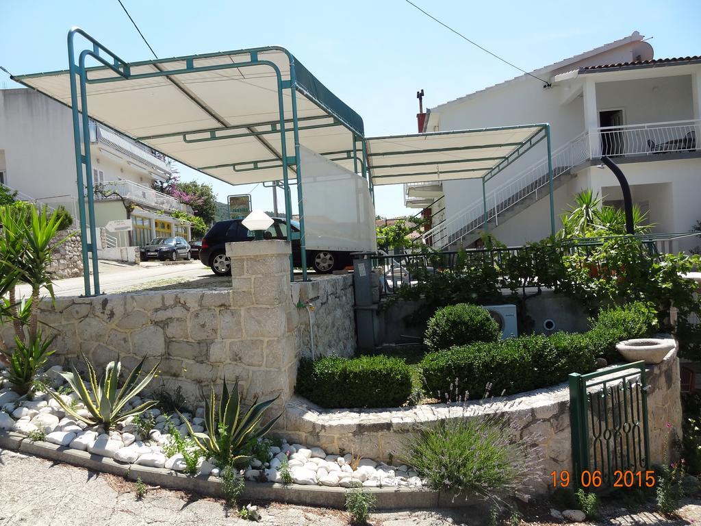 Apartments Klaricic Zivogosce Luaran gambar